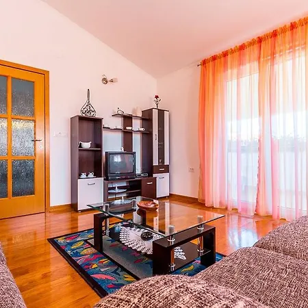 Apartamento Nela Ližnjan