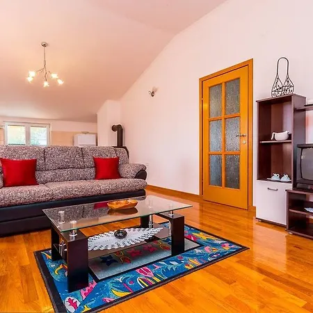 Apartamento Nela *
