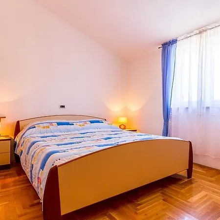 Apartamento Nela Ližnjan